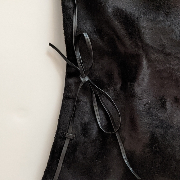 Black A-line suede effect Mexx skirt, size 10, narrow belt - Picture 3 of 5